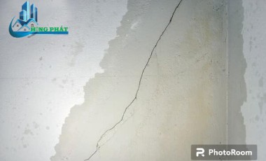 Tường nhà bị thấm nước mưa: Nguyên nhân và cách khắc phục | Xây dựng Hồng Phát